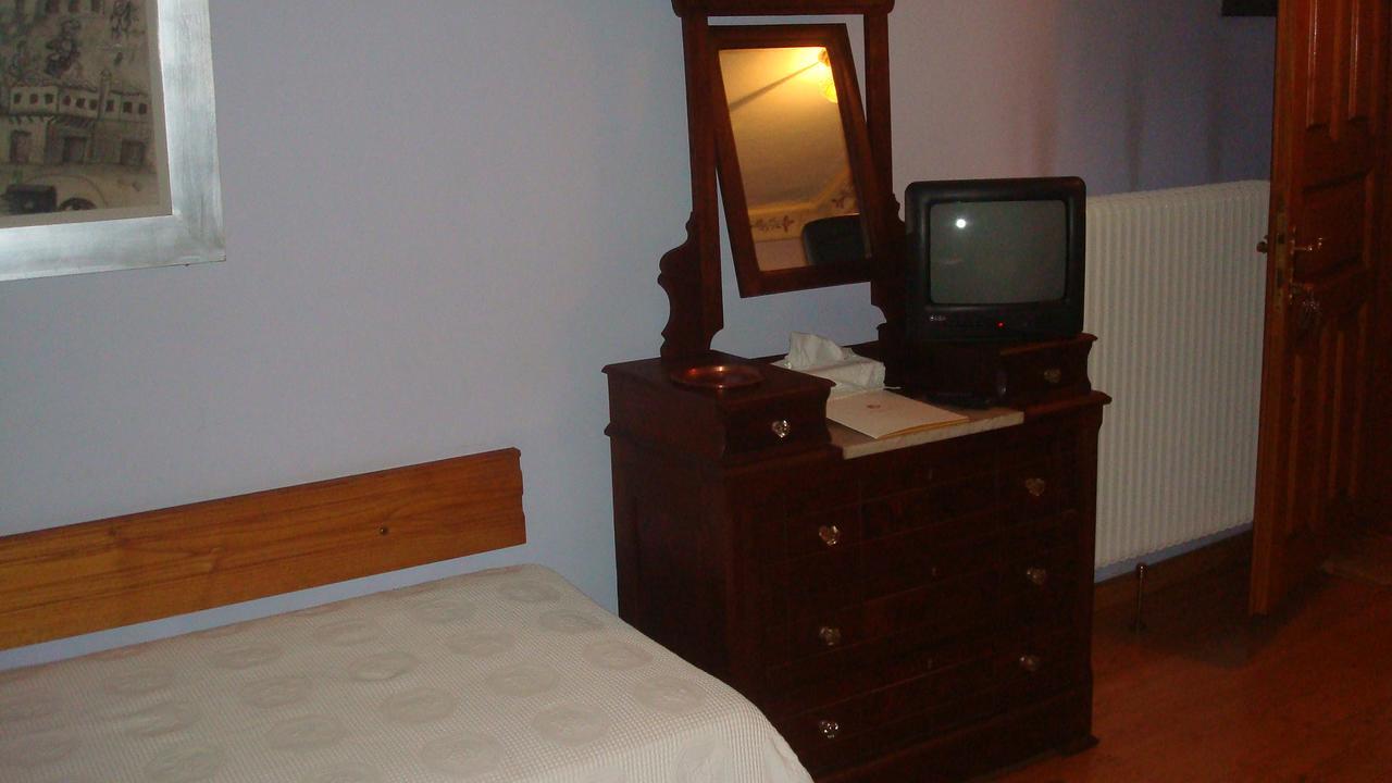 Oikia Alexandrou Traditional Inn Arnaía Esterno foto