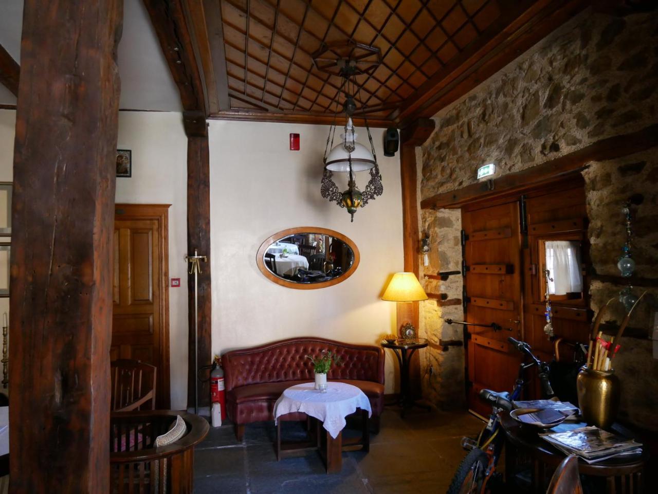 Oikia Alexandrou Traditional Inn Arnaía Esterno foto